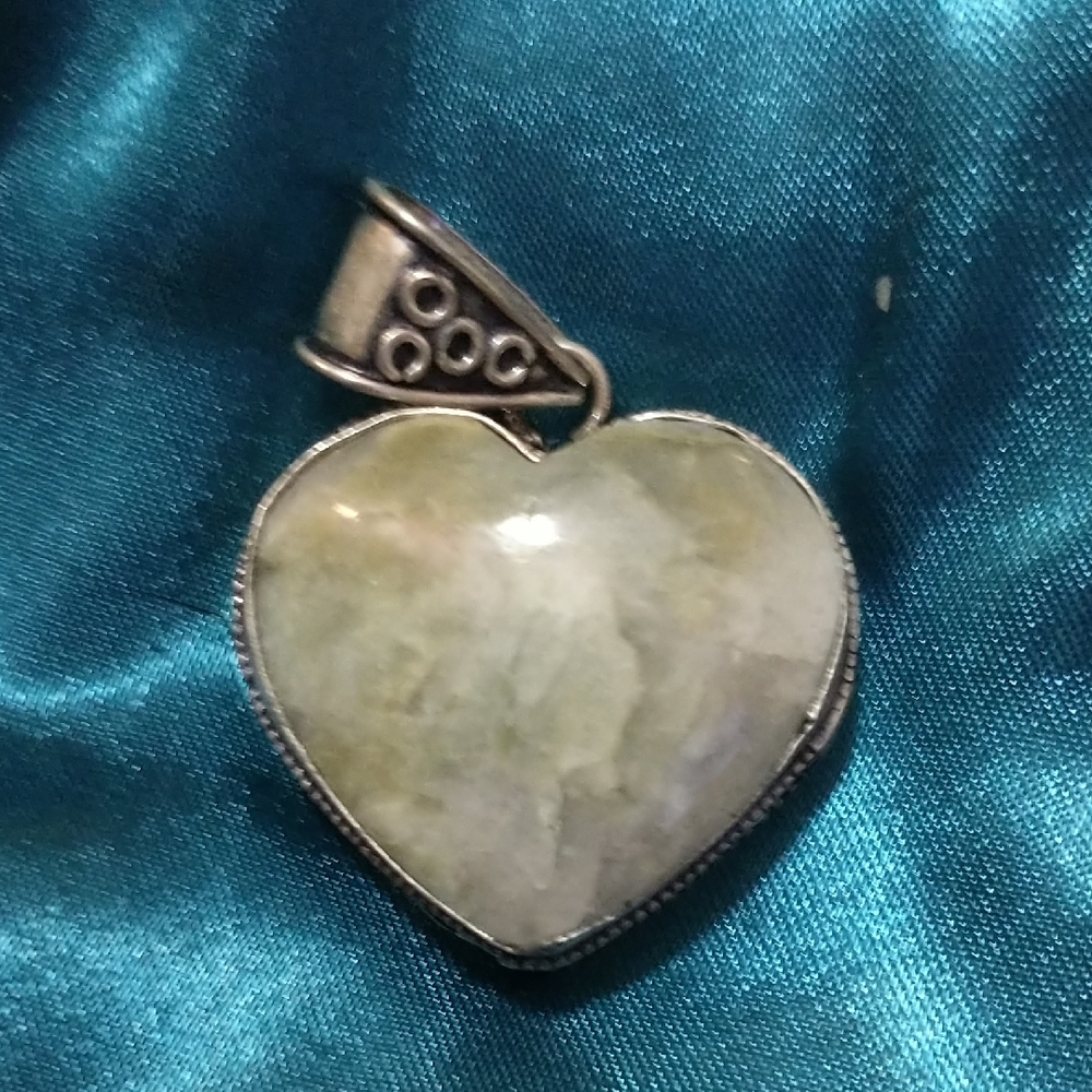 Elegant Heart-Shaped Pendant